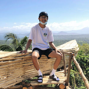 Meet your Posher, Henri ian